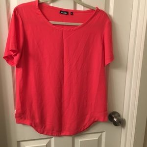 Tildon. Pink blouse top. Size small
